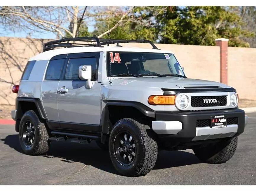 TOYOTA FJ CRUISER 2014 JTEBU4BF2EK188565 image